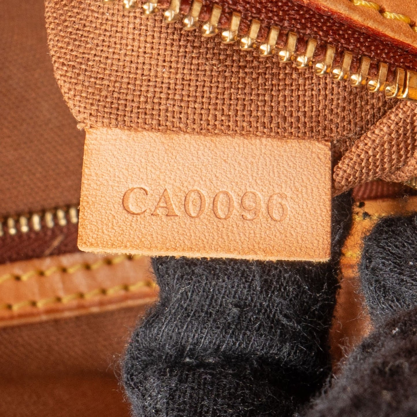 Louis Vuitton Monogram Canvas Batignolles Horizontal Handbag