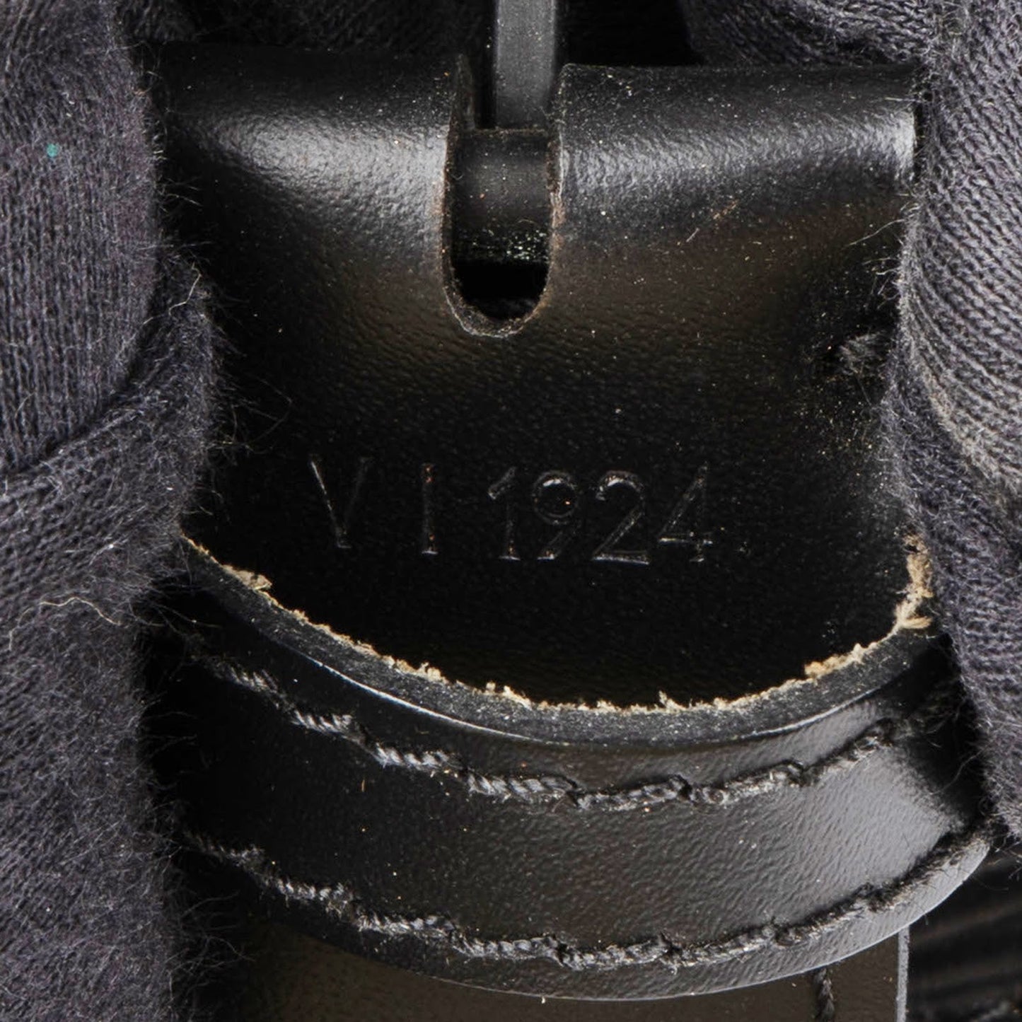 Louis Vuitton Noir Epi Leather Sac d'Epaule Shoulder Bag