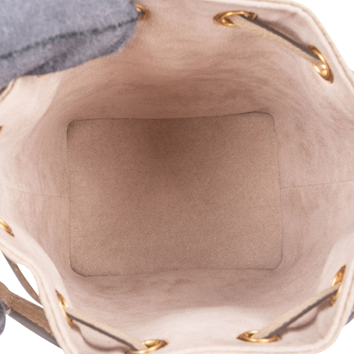Louis Vuitton Nano Neo Noé BB aus Monogram Empreinte Leder – Ansicht 10