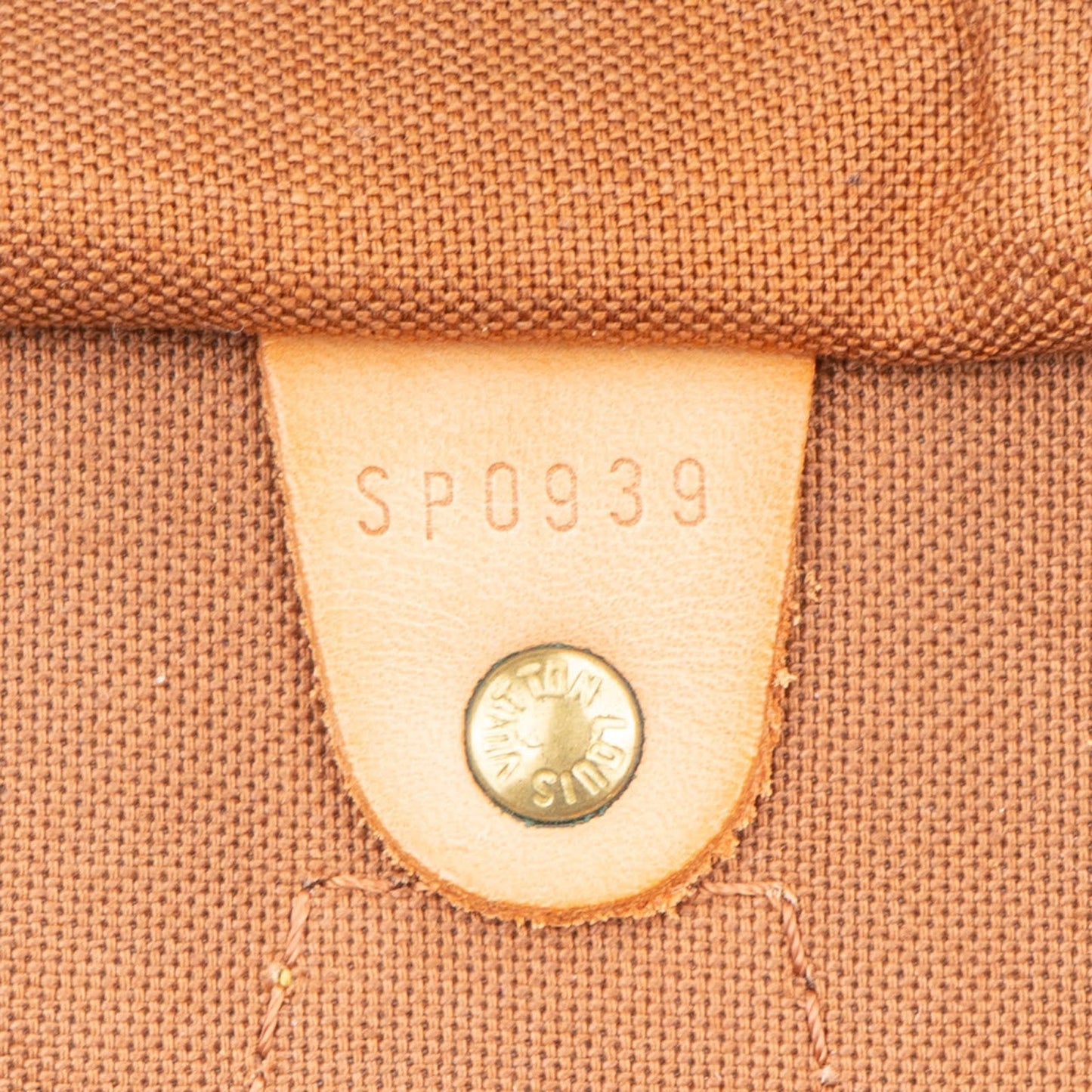 Louis Vuitton Monogram Canvas Speedy 40 Handbag