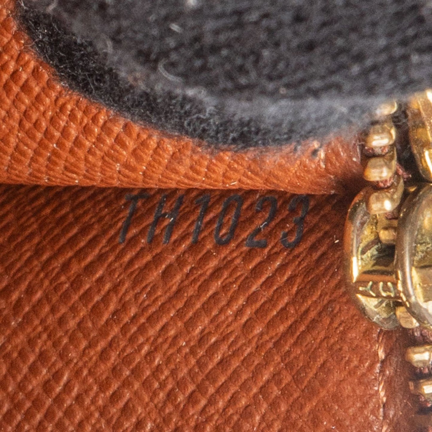 Louis Vuitton Monogram Canvas Sarah Wallet
