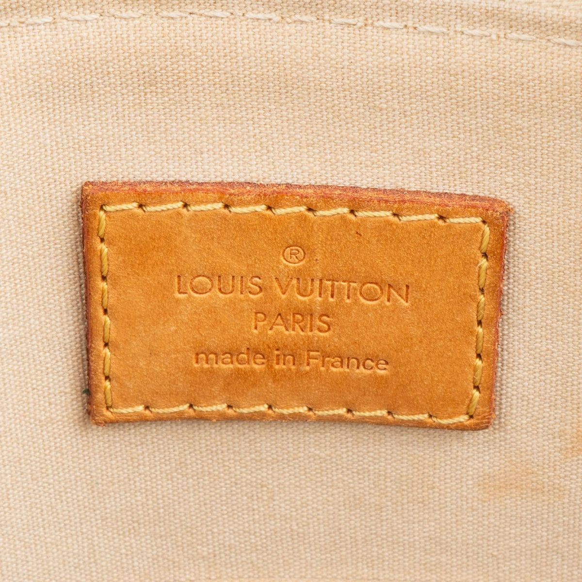 Louis Vuitton Alma PM aus gelbem Monogram Vernis – Ansicht 9