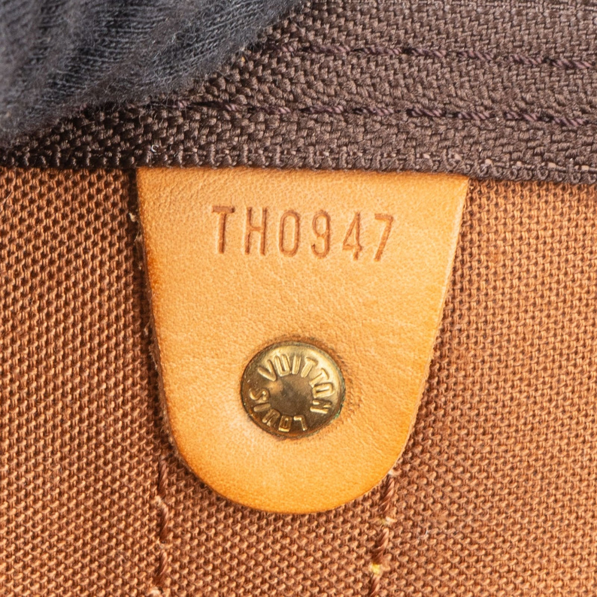 Louis Vuitton Monogram Canvas Keepall 60 Bandoulière Travel Bag