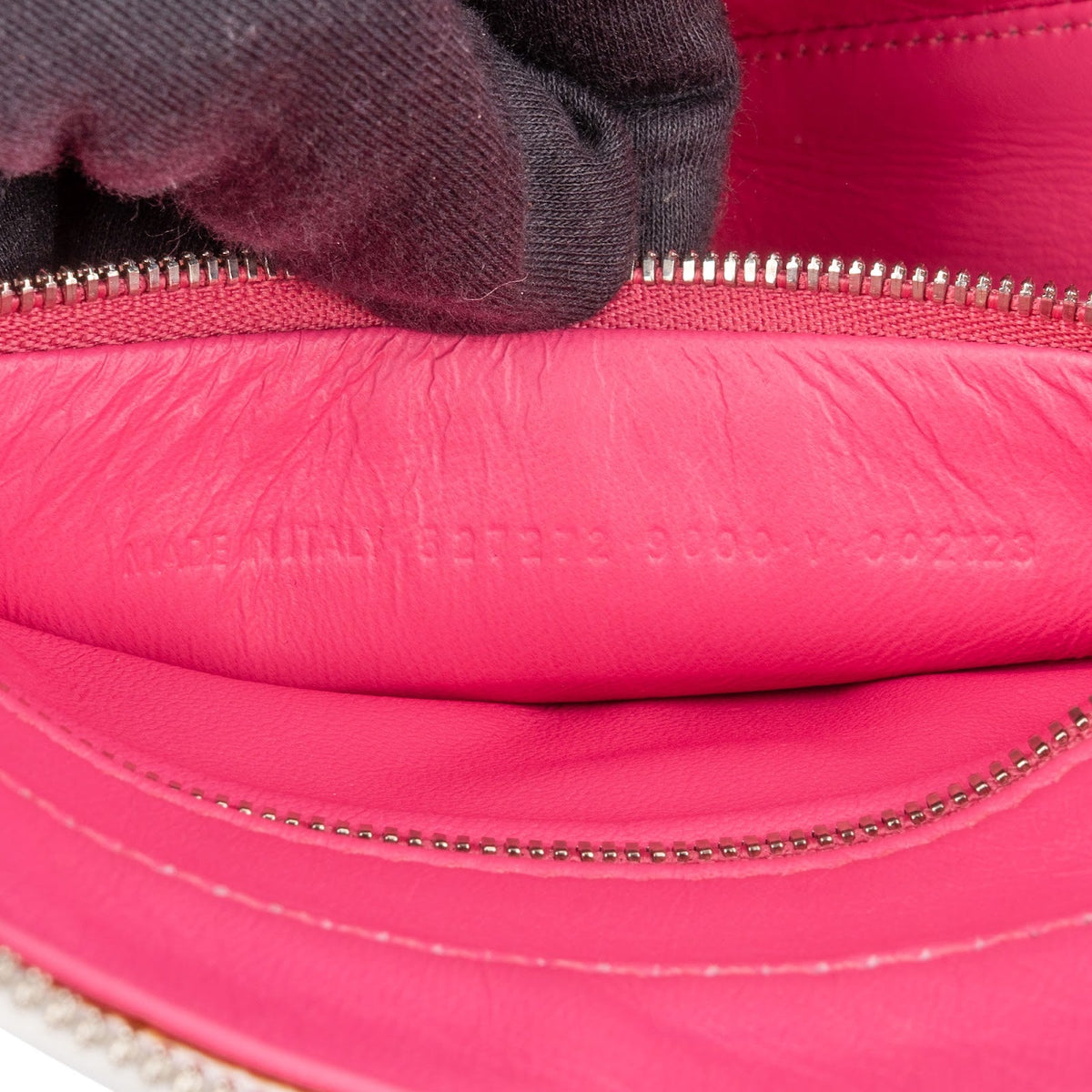 Balenciaga Triangle Duffle S aus weißem Leder – Ansicht 11