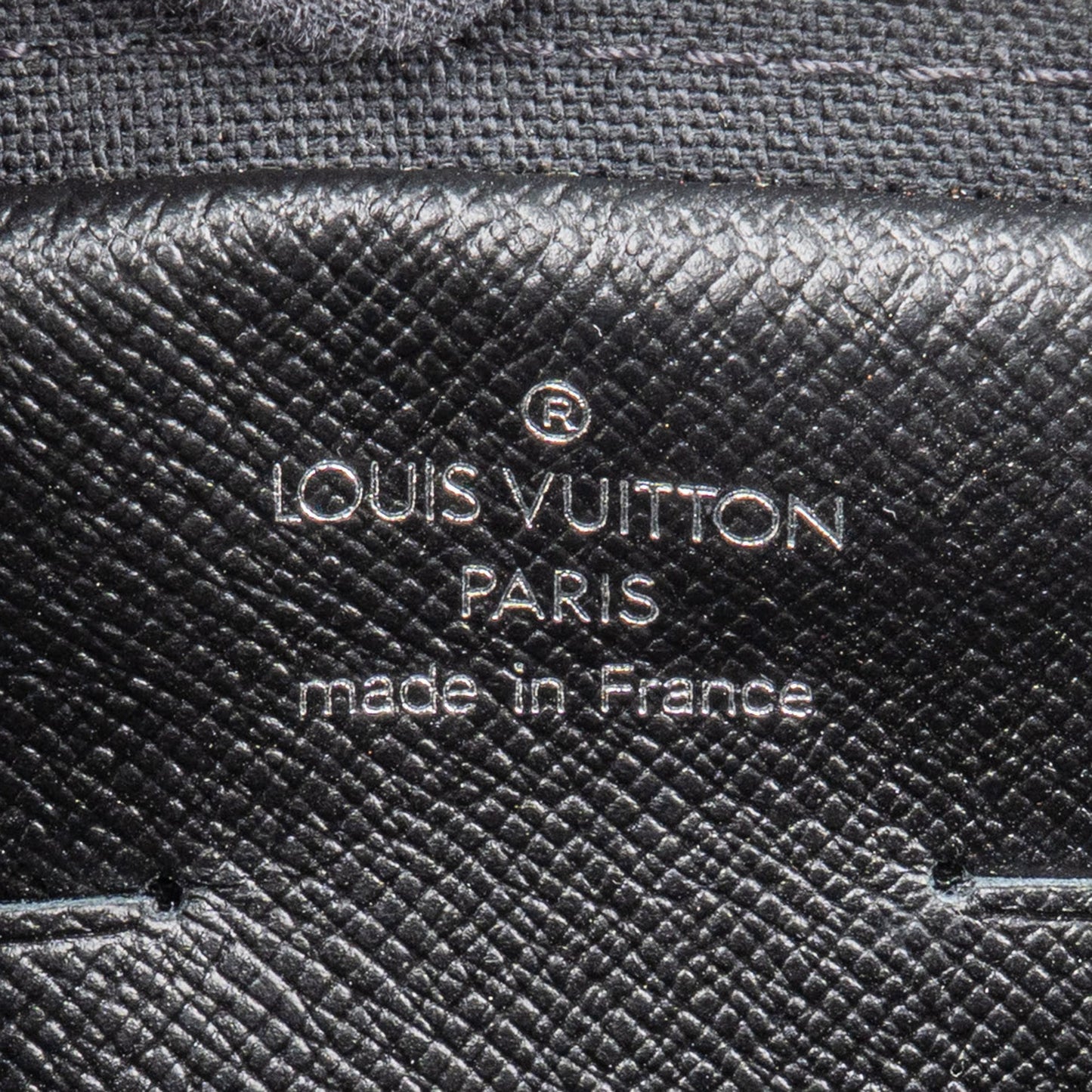 Louis Vuitton Noir Taiga Leather Pavel Toiletry Bag