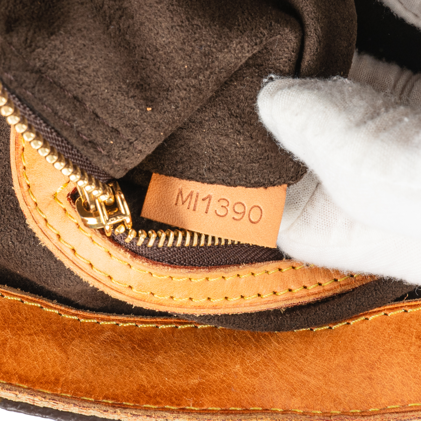 Louis Vuitton Canvas Monogram Wilshire Schultertasche