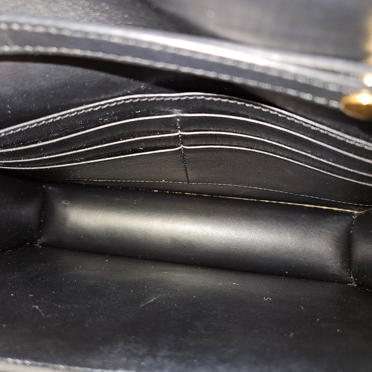 Celine Triomphe Wallet on Chain aus schwarzem Kalbsleder – Ansicht 9