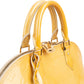 Louis Vuitton Alma PM aus gelbem Monogram Vernis – Ansicht 2
