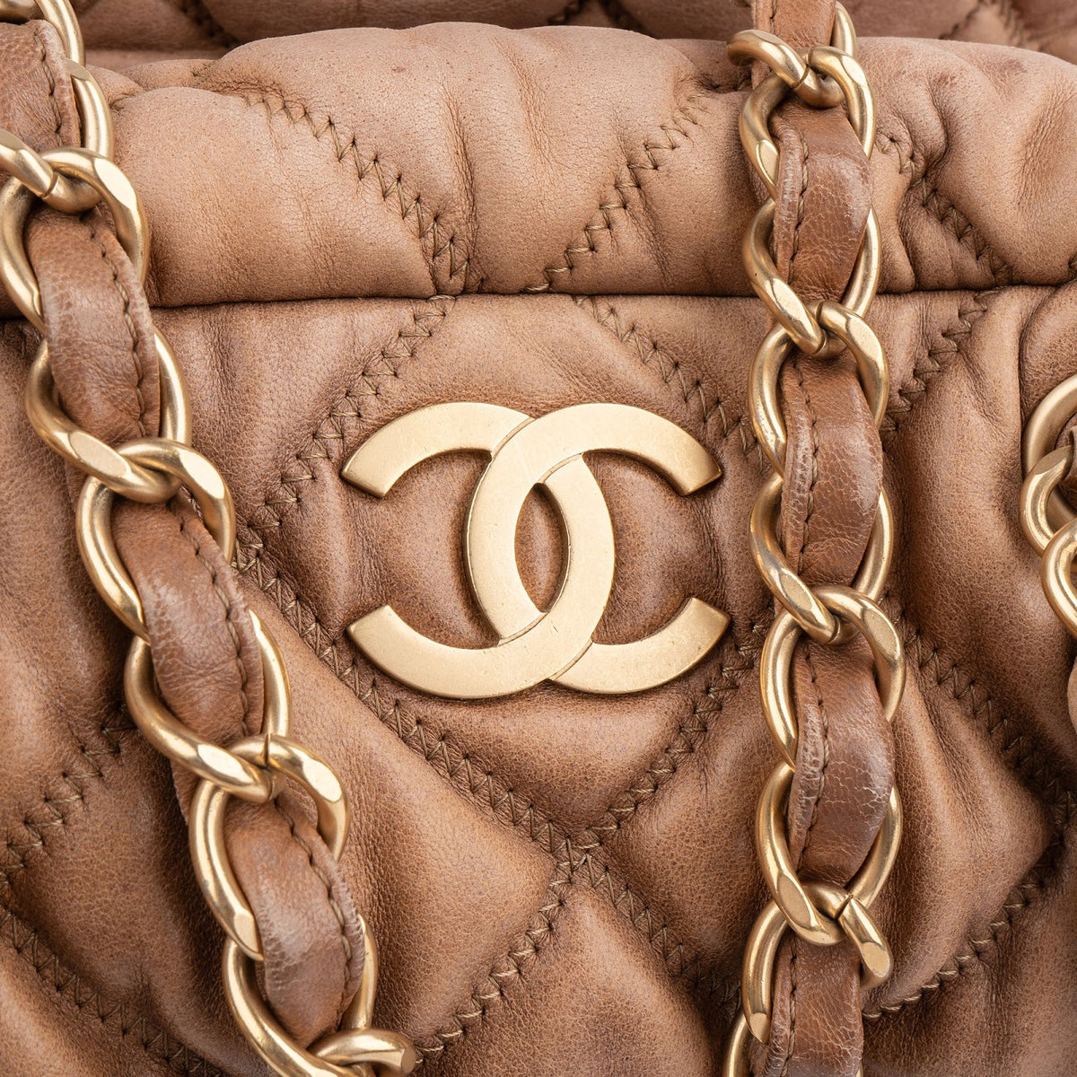 Chanel Bubble Quilt CC Bowler aus Lammleder – Ansicht 10