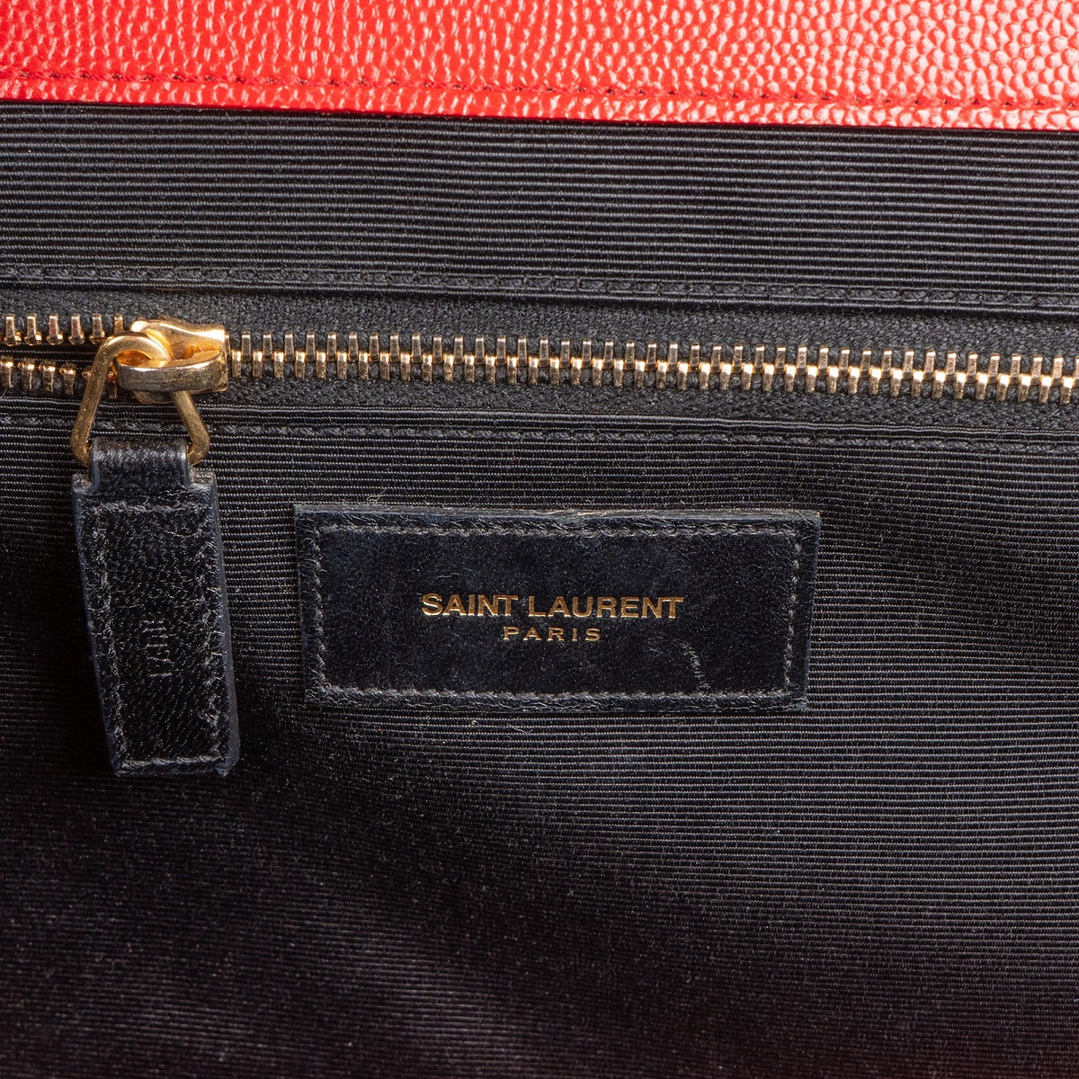 Yves Saint Laurent Grain De Poudre Leather Envelope Crossbody Bag