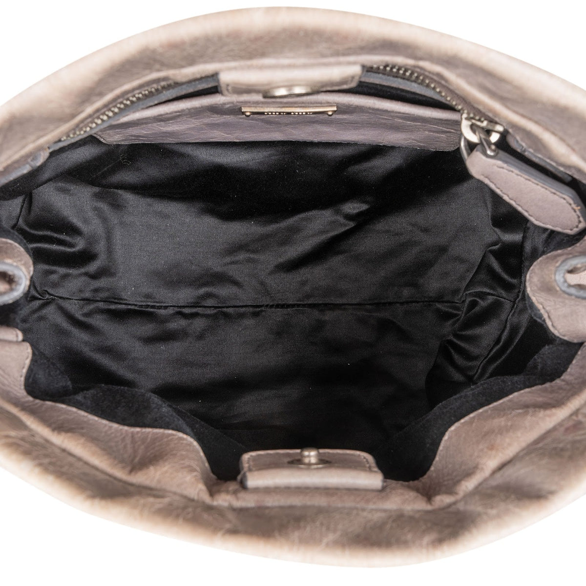 Miu Miu City aus Vitello-Lux-Leder – Ansicht 9