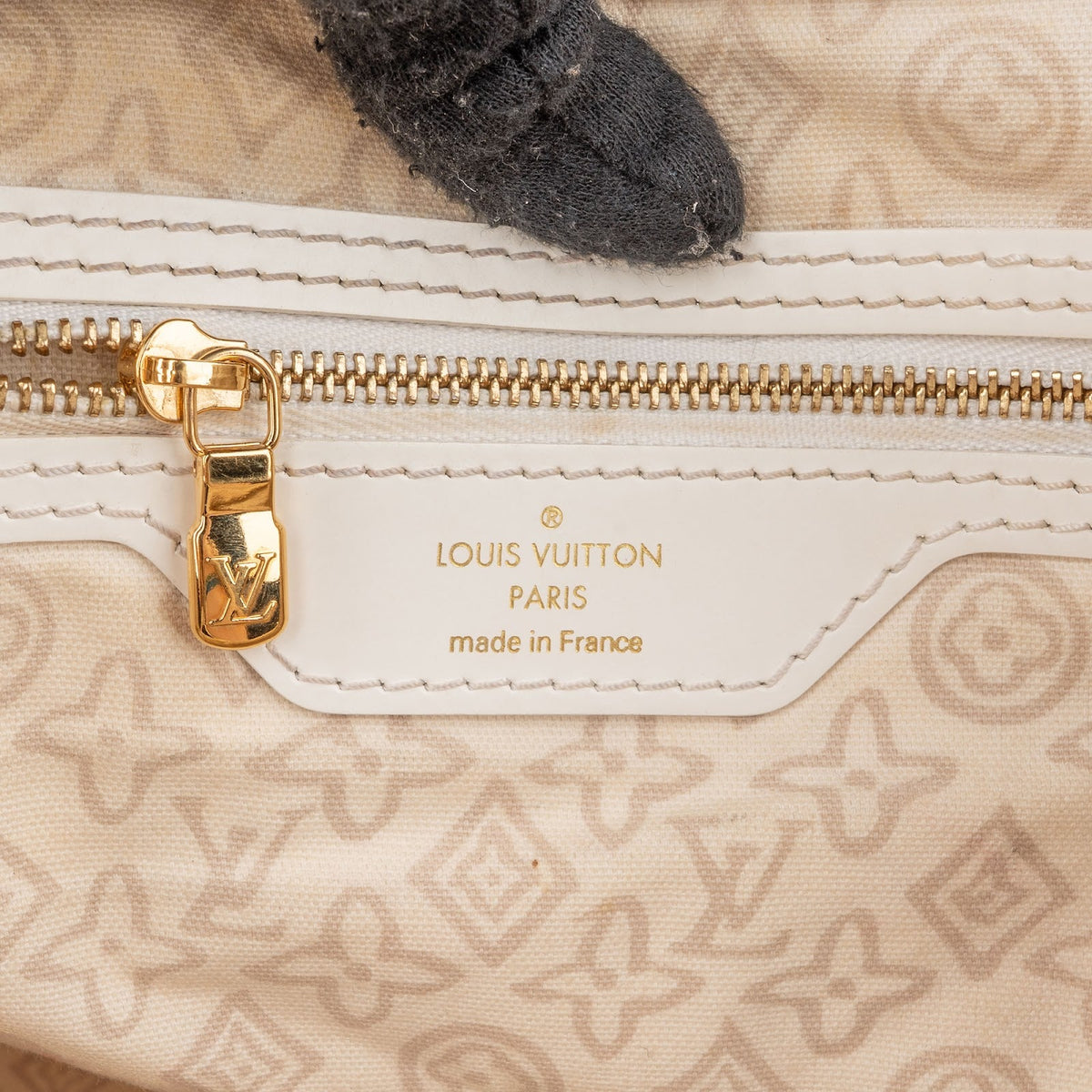 Louis Vuitton Cabas Tahitienne Loved aus Monogram Canvas – Ansicht 10