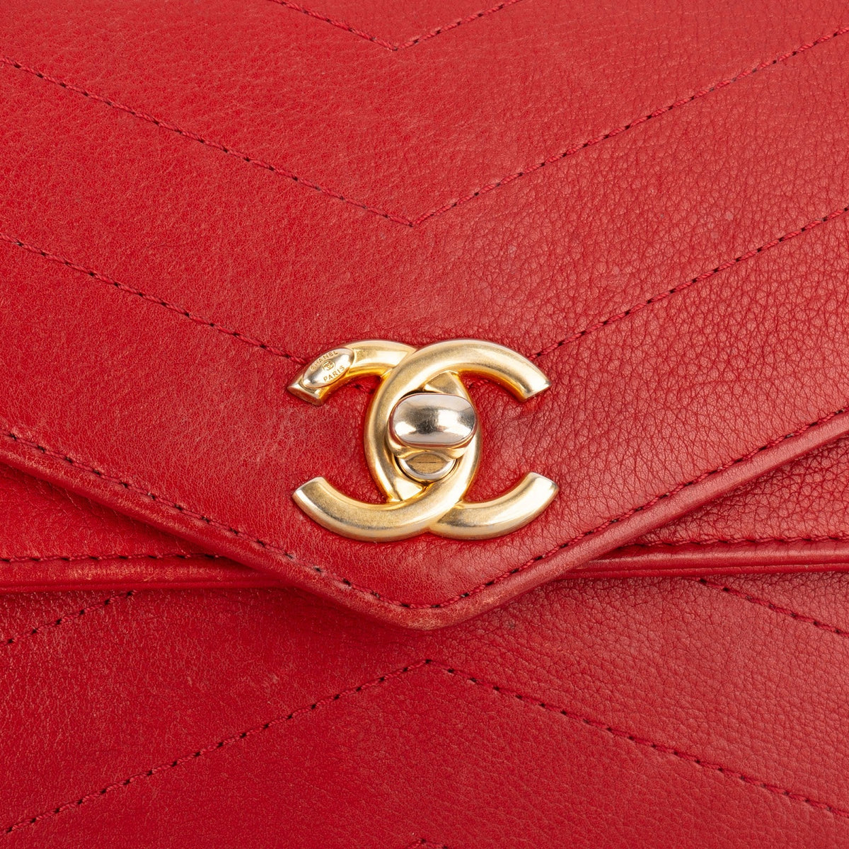 Chanel Envelope Double Flap aus Chevron-Leder – Ansicht 6