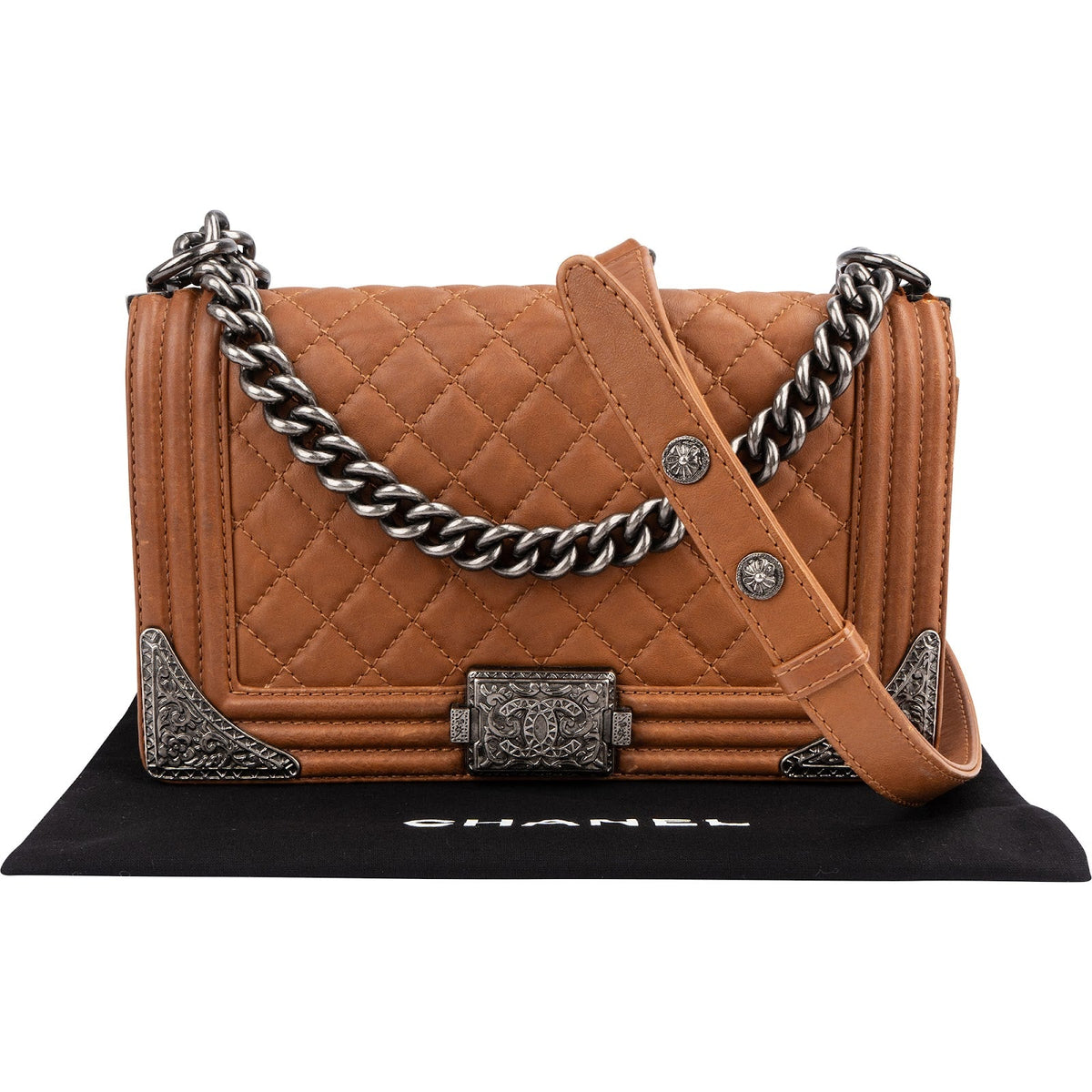 Chanel Boy Medium Métiers d’Art Dallas aus gestepptem Kalbsleder – Ansicht 2