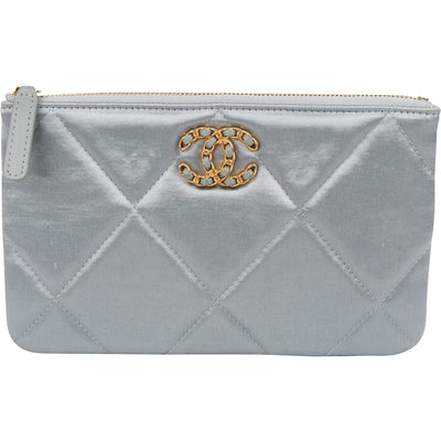 Chanel 19 Quilted Satin Chanel Pouch Accessoires Clutch