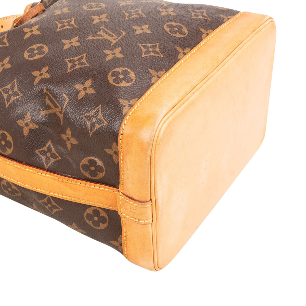 Louis Vuitton Noé BB aus Monogram Canvas – Ansicht 9