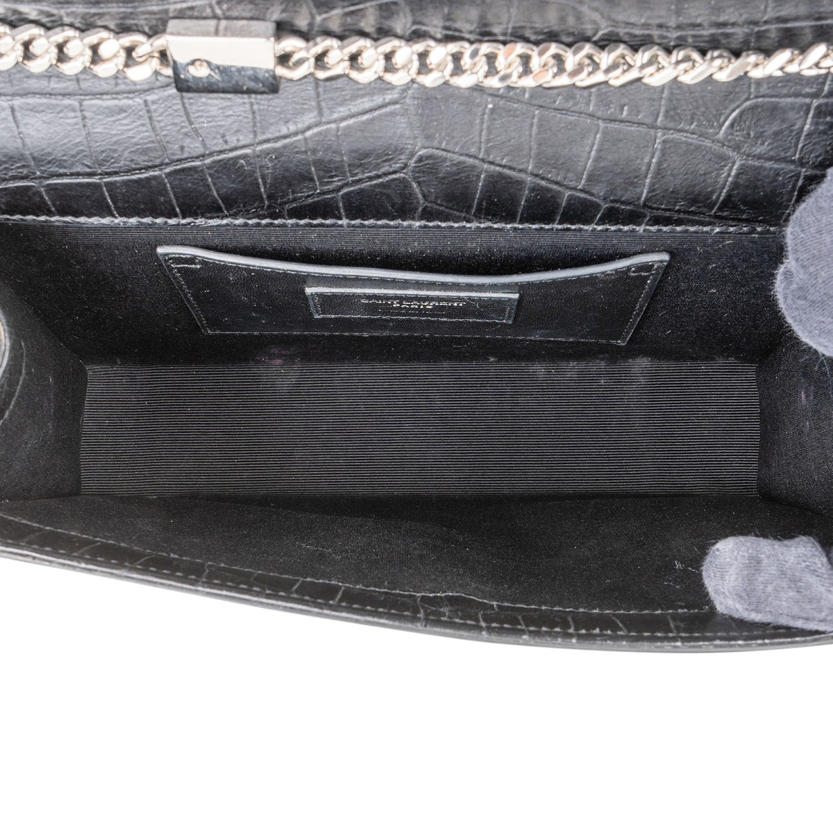 Yves Saint Laurent Kate Tassel aus Leder in Krokooptik – Ansicht 8