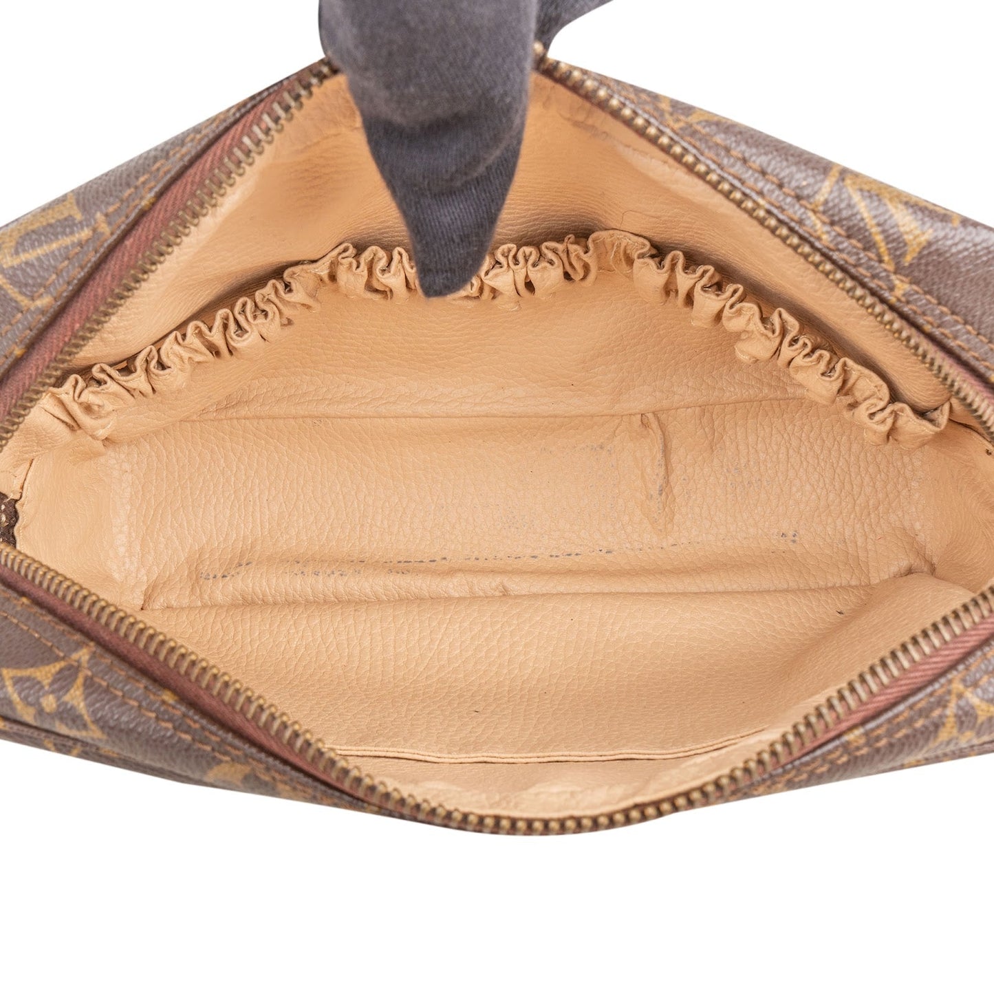 Louis Vuitton Monogram Canvas Trousse de Toilette 23 Clutch