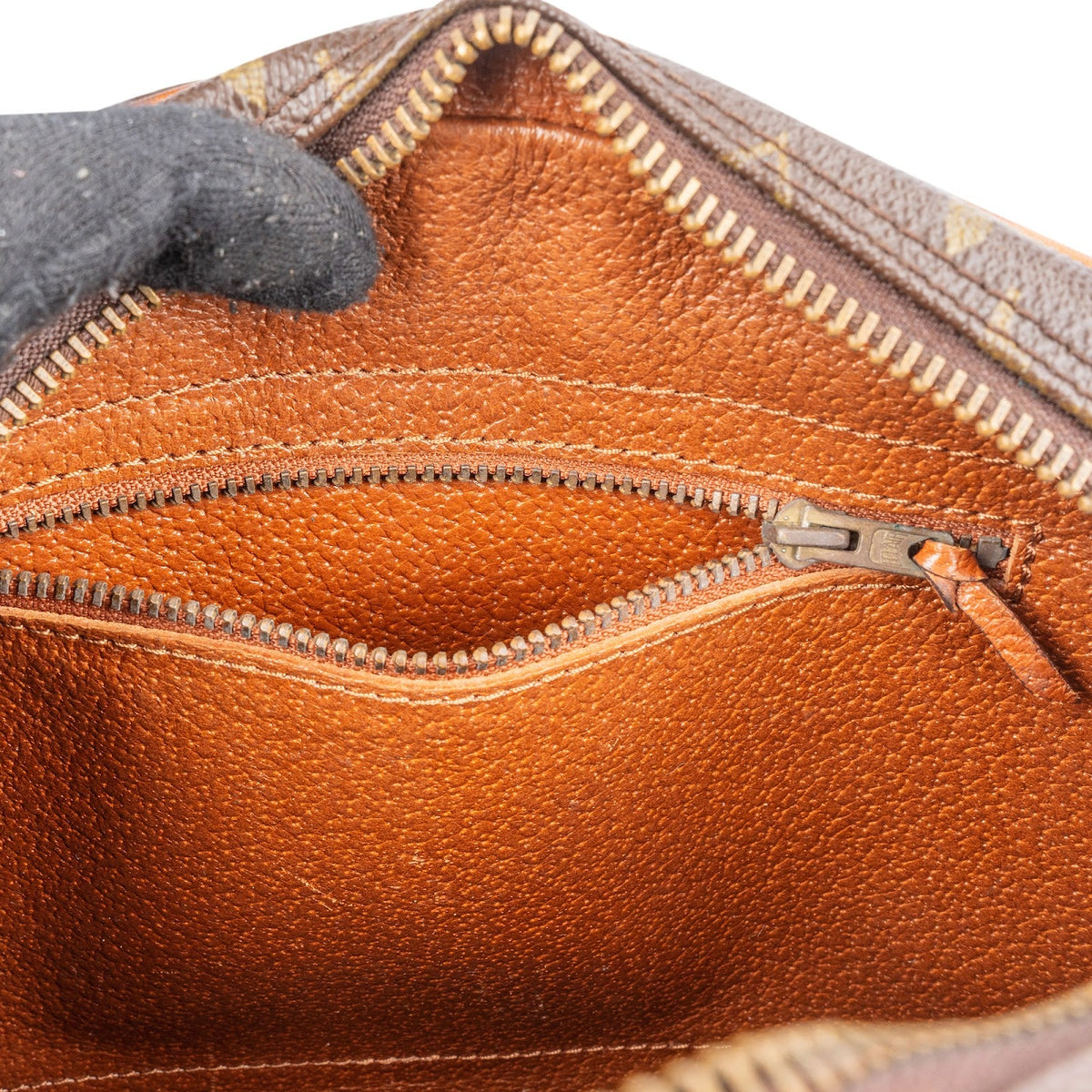 Louis Vuitton Senlis aus Monogram Canvas – Ansicht 9