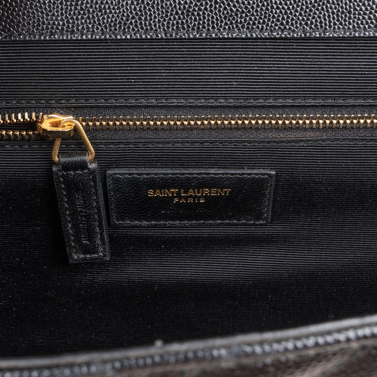 Saint Laurent Grain Ee Poudre Large Envelope Crossbody Bag