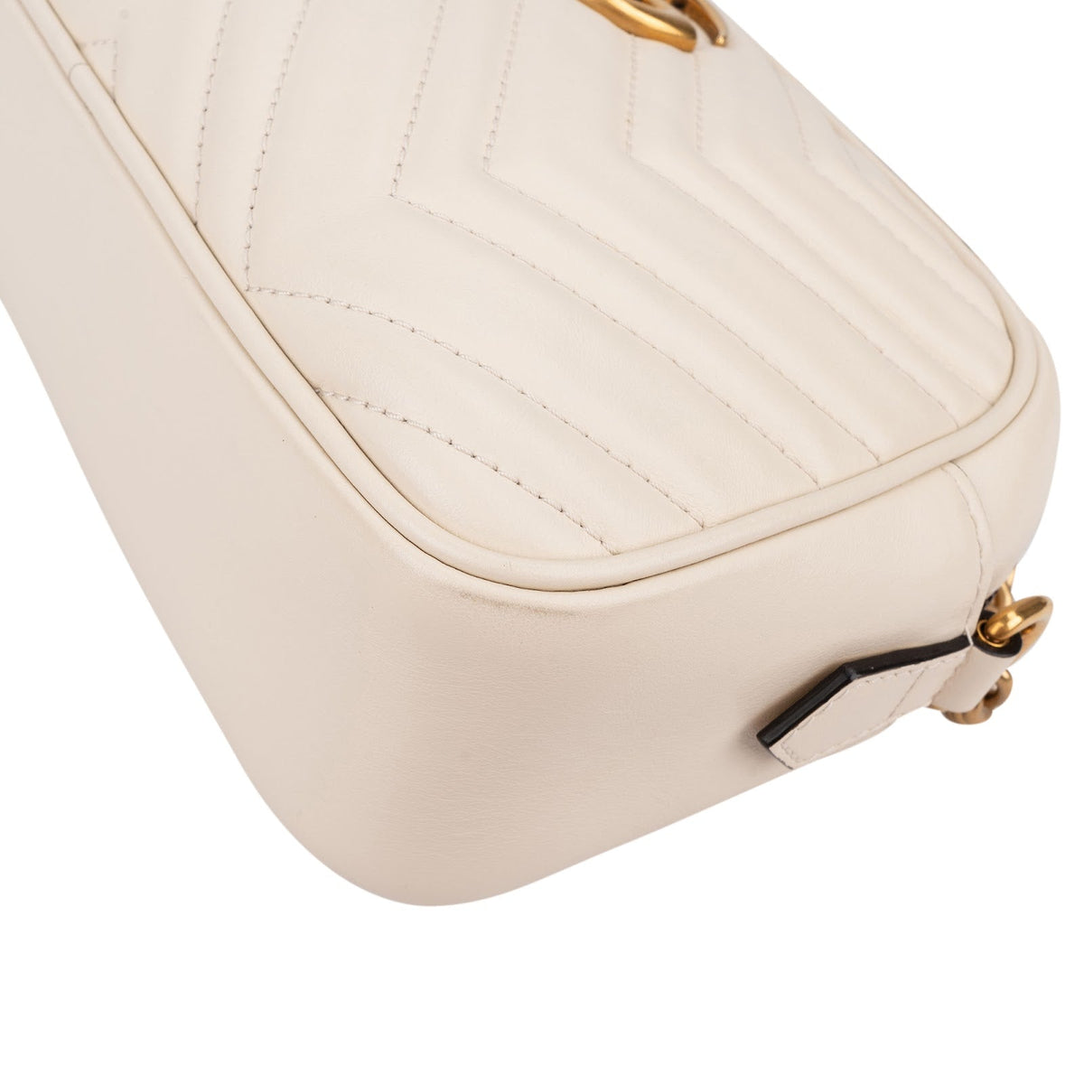Gucci Chevron Matelassé Leather GG Marmont Medium Camera Crossbody Bag
