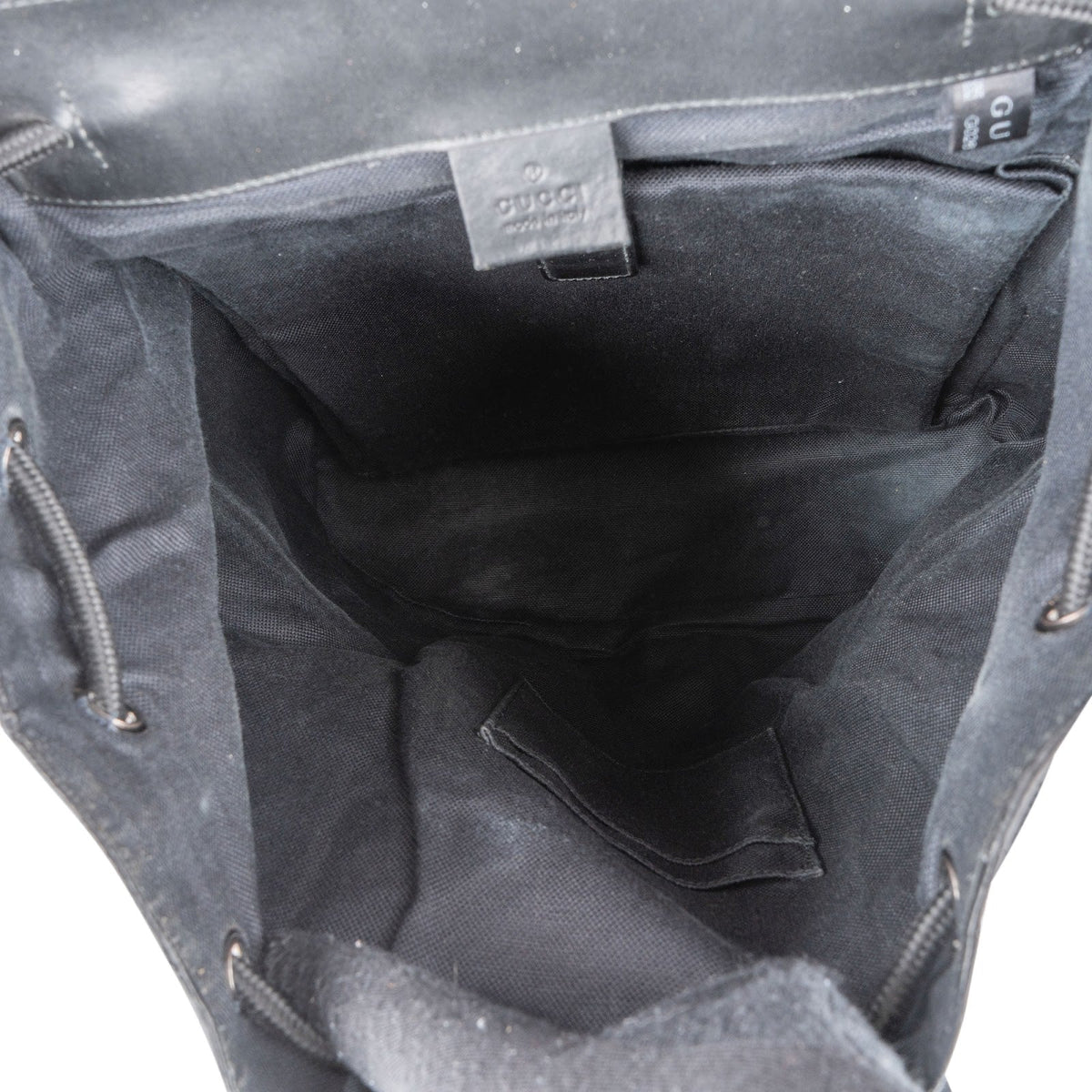 Gucci Web Backpack aus Leder in Krokooptik – Ansicht 9