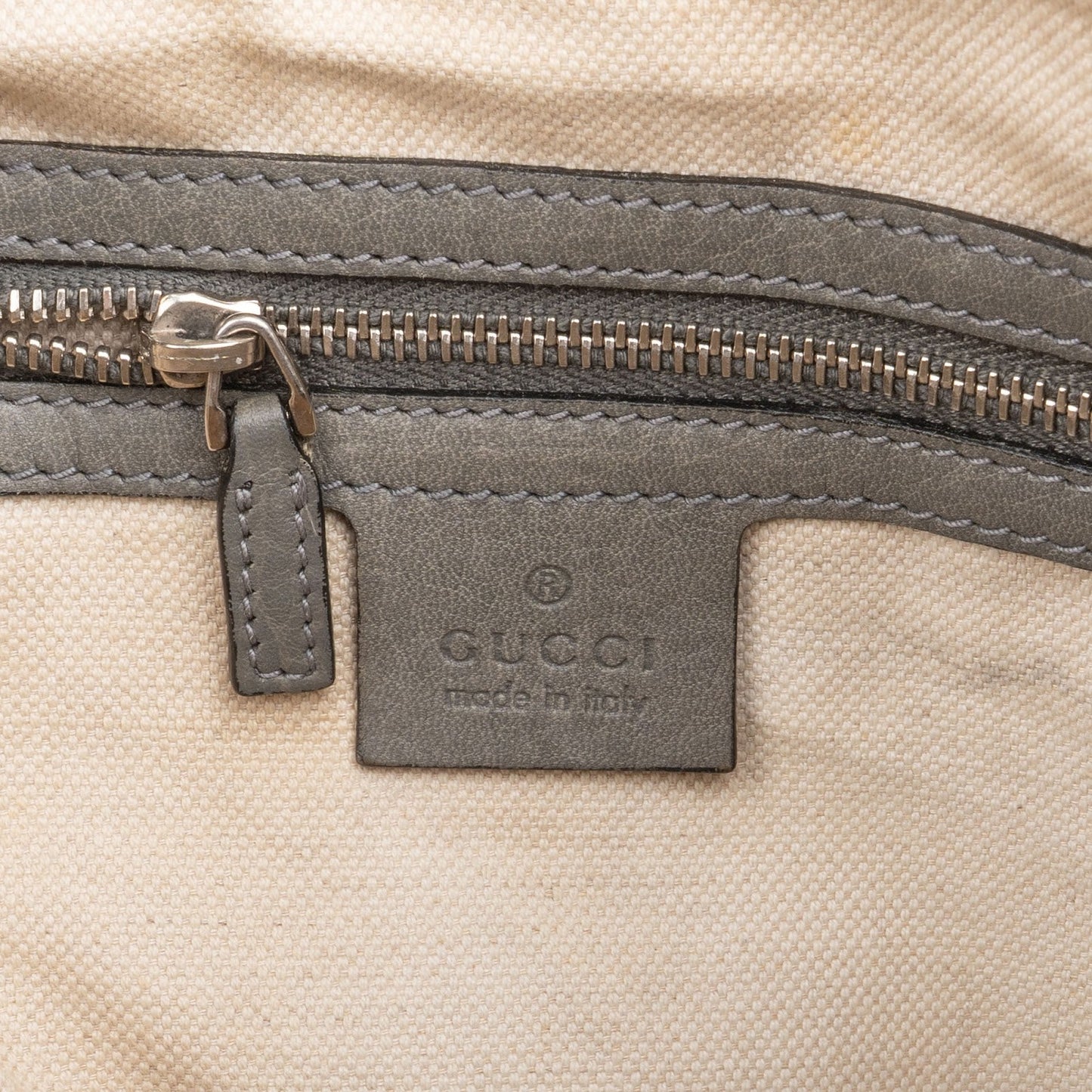 Gucci Pebbled Leather Horsebit Hobo Shoulder Bag