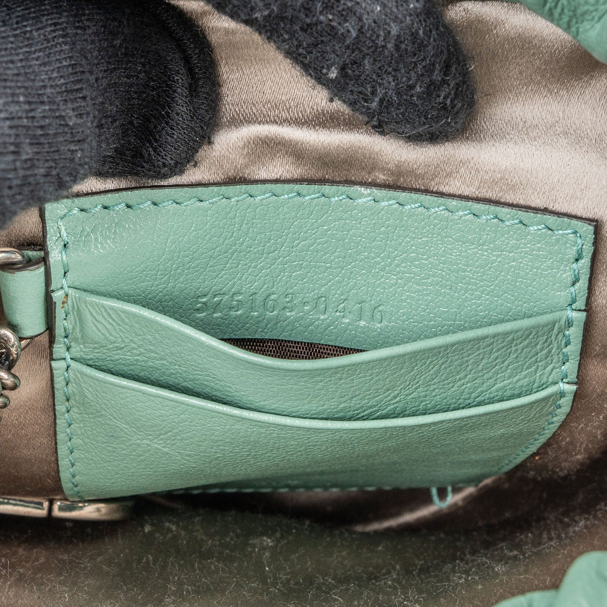Gucci GG Marmont Small Bucket mit Pailletten – Ansicht 11