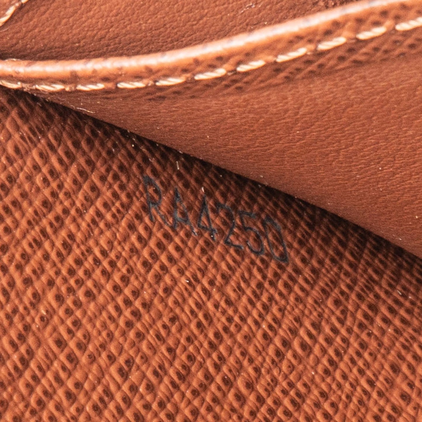Louis Vuitton Monogram Canvas Zippy Coin Wallet