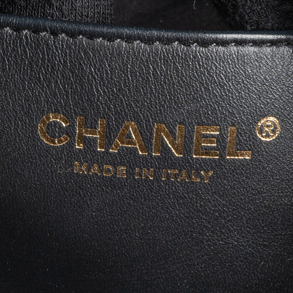 Chanel 25 Quilted Caviar Leather CC Drawstring Shoulder Bag Medium