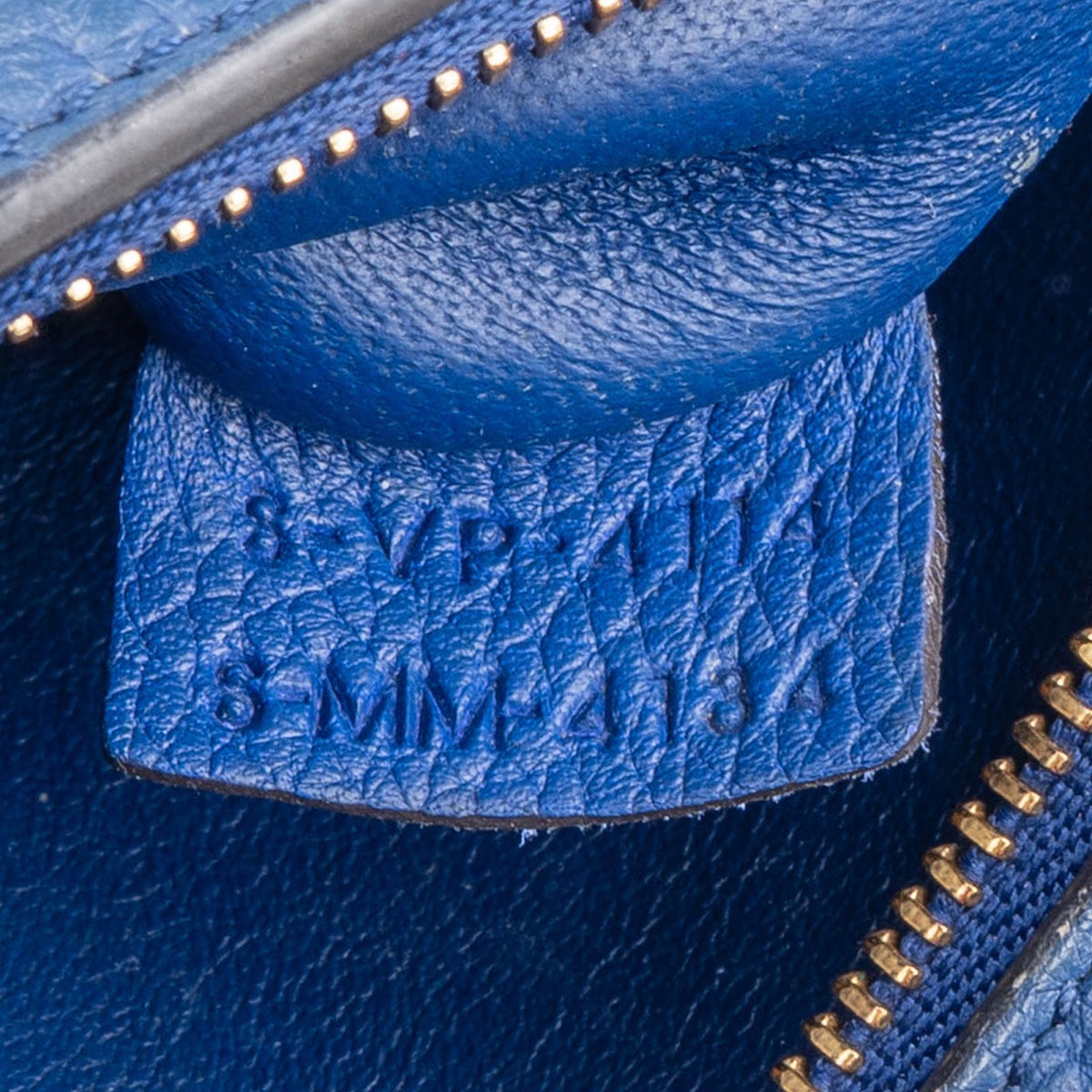 Celine Trapeze aus blauem Wildleder und genarbtem Kalbsleder – Ansicht 12