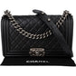 Chanel Medium Boy Single Flap aus gestepptem Lammleder – Ansicht 2