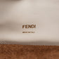Fendi Kan U Flap aus weißem Lackleder – Ansicht 11