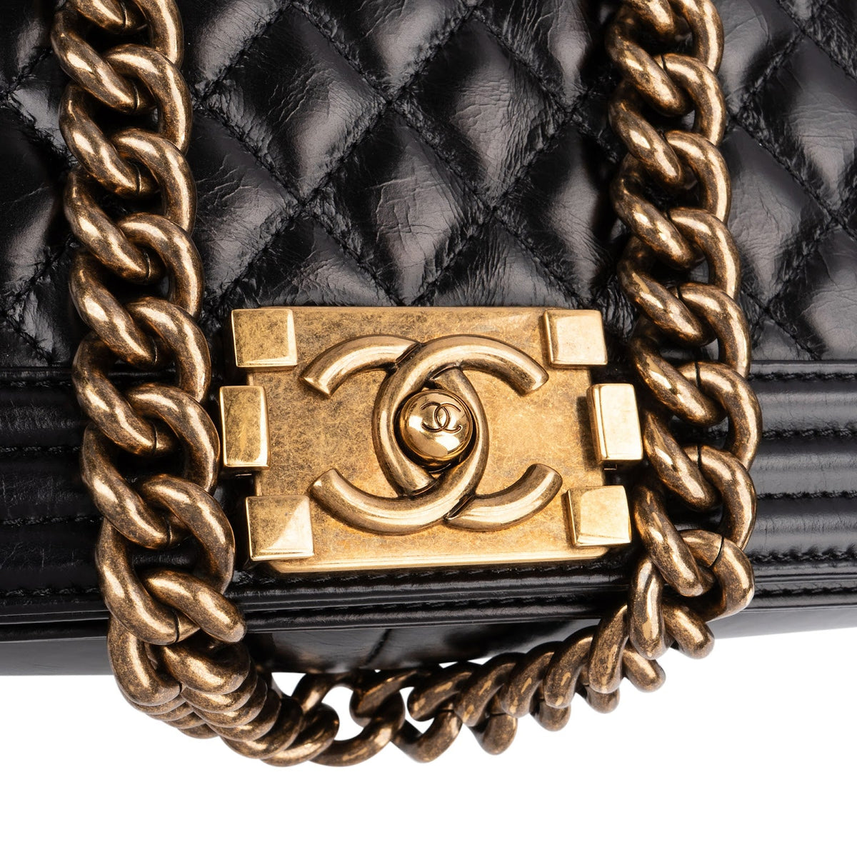 Chanel Large Boy Bag Paris-Salzburg aus Kalbsleder in Knitteroptik – Ansicht 9