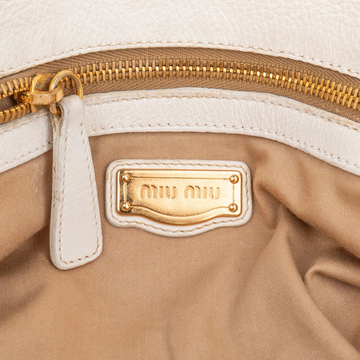 Miu Miu Satchel aus weißem Vitello-Daino-Leder – Ansicht 10