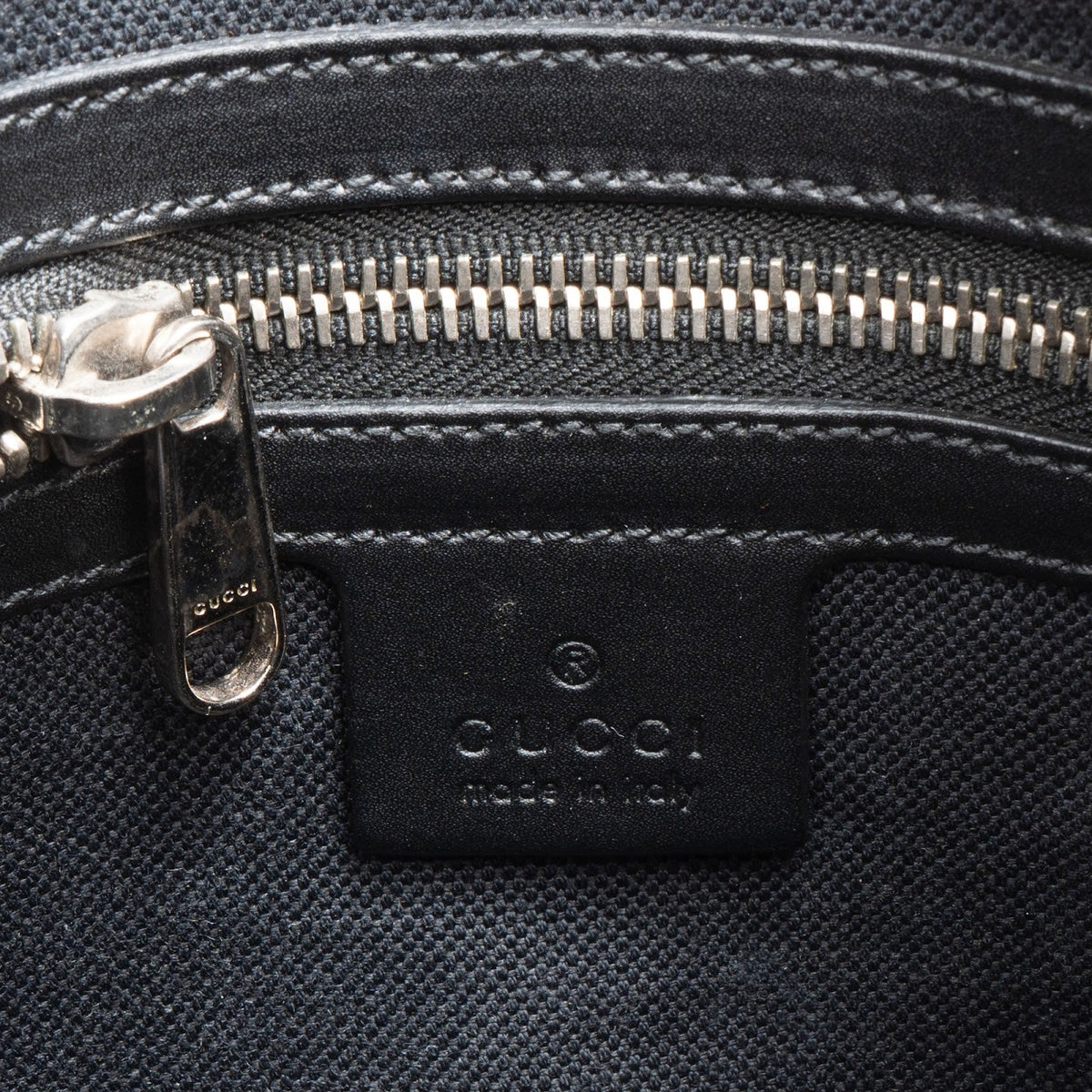 Gucci Monogram GG Supreme Canvas Tiger Print Messenger Crossbody Bag