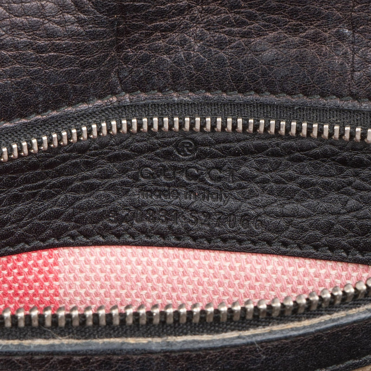 Gucci Bamboo aus schwarzem genarbtem Leder – Ansicht 9