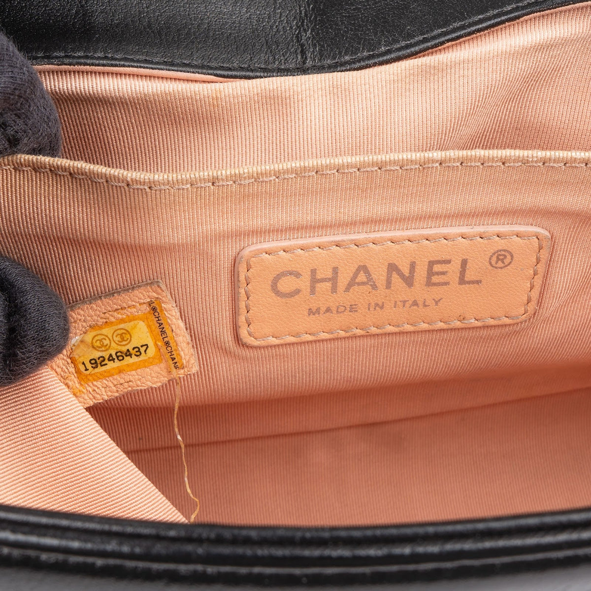Chanel Boy Medium Single Flap aus gestepptem Lammleder – Ansicht 14