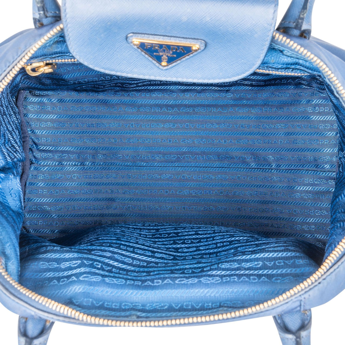 Prada Triangle Tote aus blauem Nylon und Saffiano-Leder – Ansicht 9