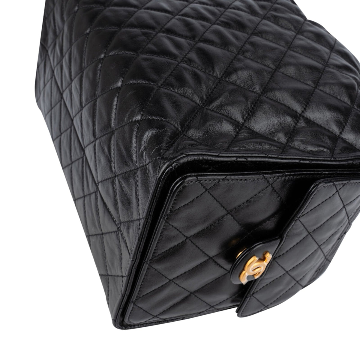 Chanel 25 Quilted Lambskin Drawstring Bucket Shoulder Bag Medium