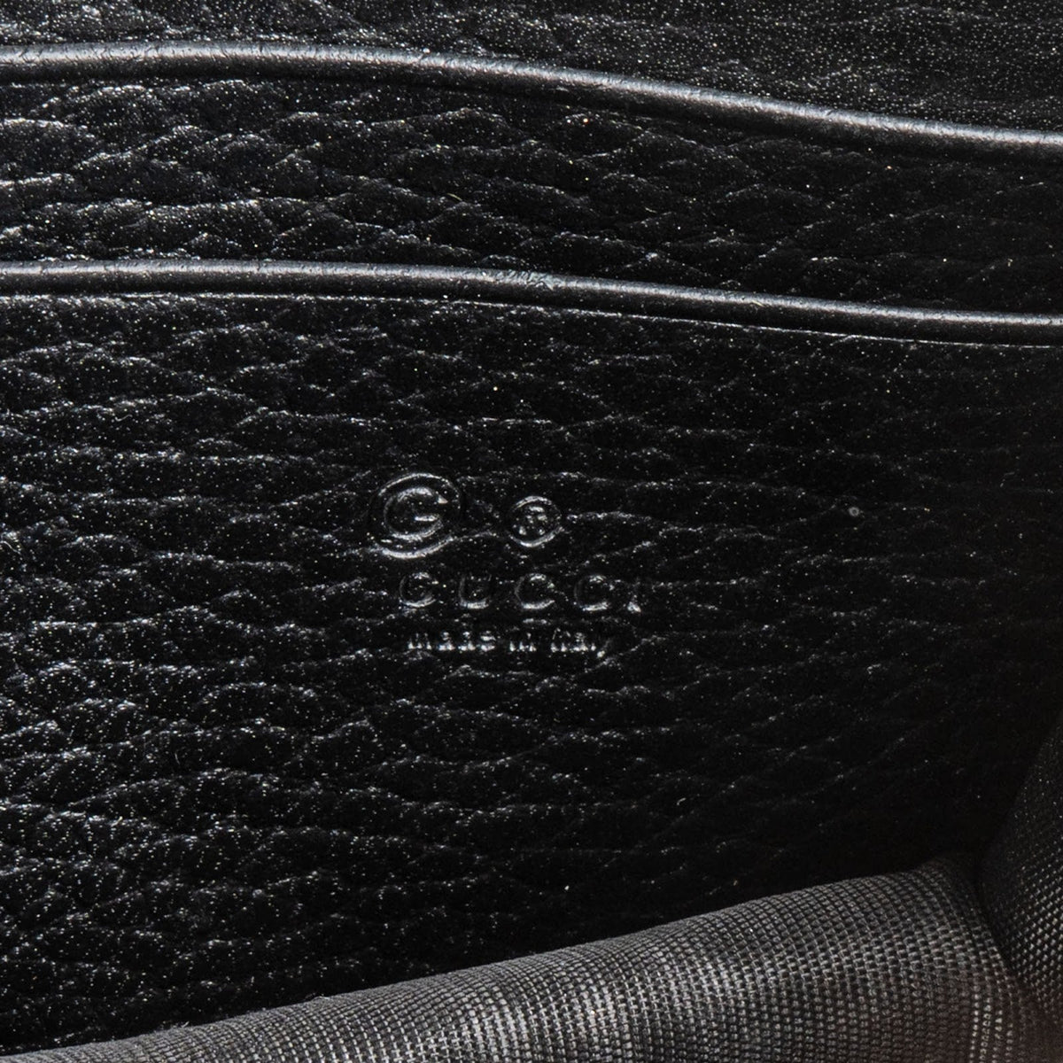 Gucci Interlocking GG Wallet On Chain aus genarbtem Leder – Ansicht 10