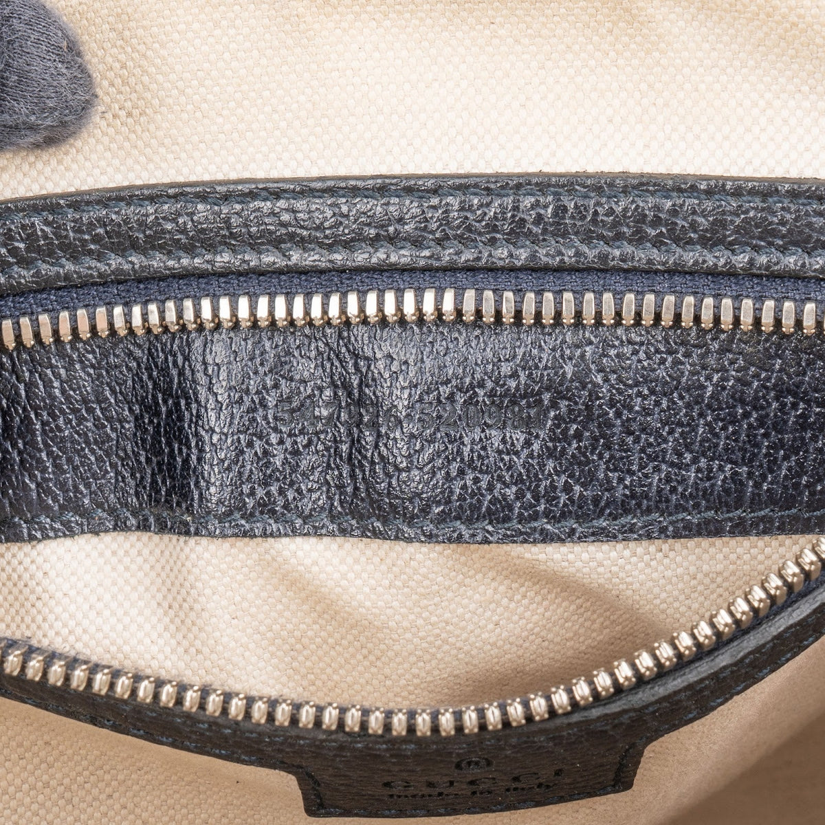 Gucci Monogram GG Supreme Ophidia Messenger Crossbody Bag