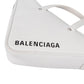 Balenciaga Triangle Duffle S aus weißem Leder – Ansicht 7