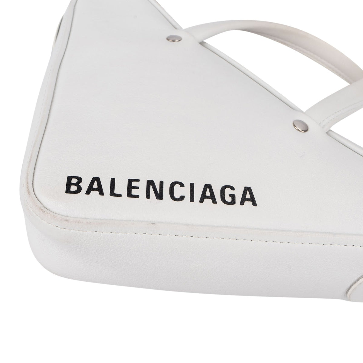 Balenciaga Triangle Duffle S aus weißem Leder – Ansicht 7