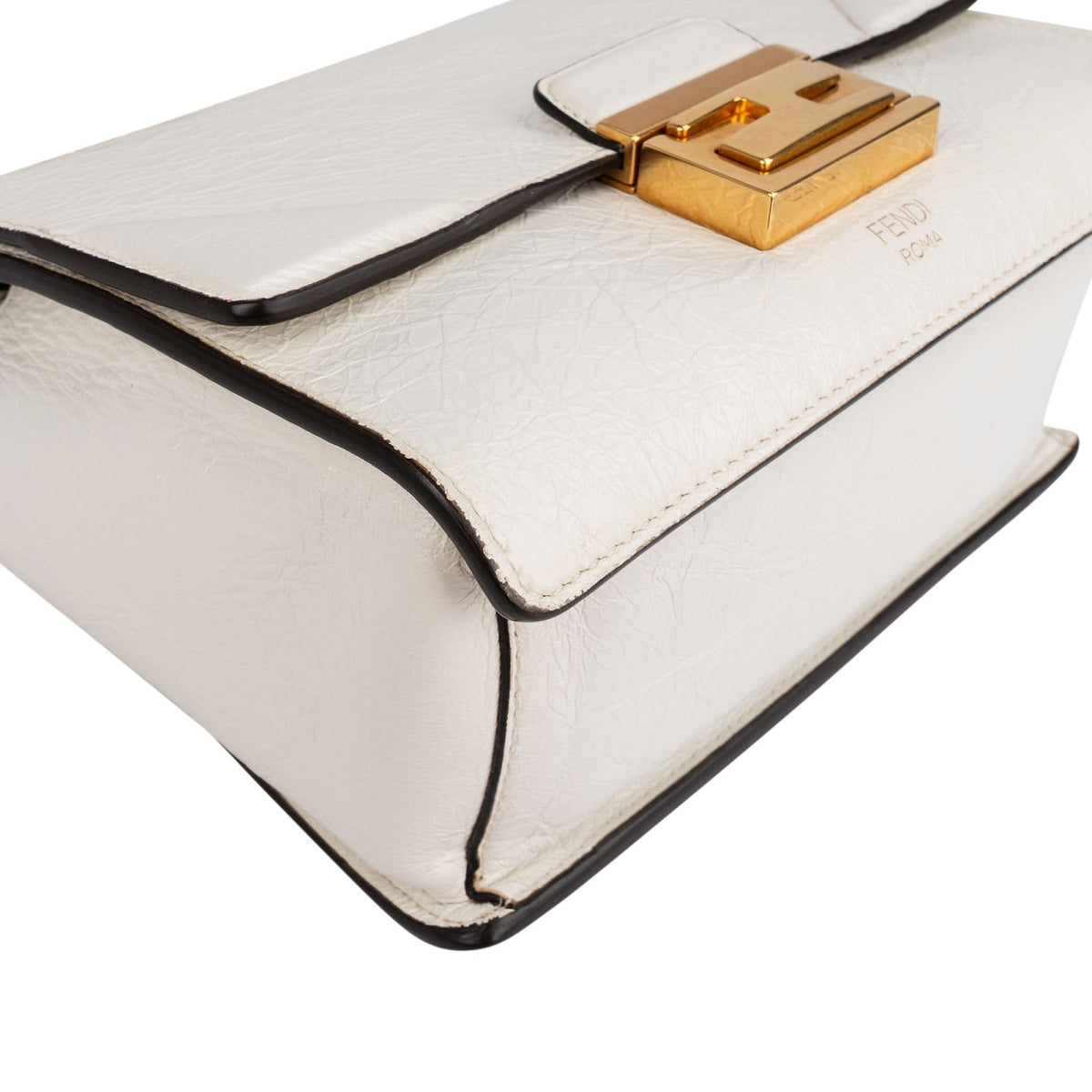 Fendi Kan U Flap aus weißem Lackleder – Ansicht 7
