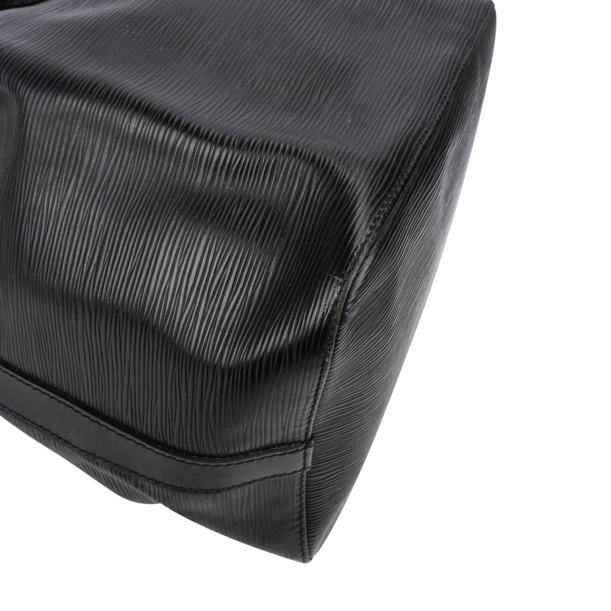 Louis Vuitton Noir Epi Leather Sac Noé Petit Shoulder Bag