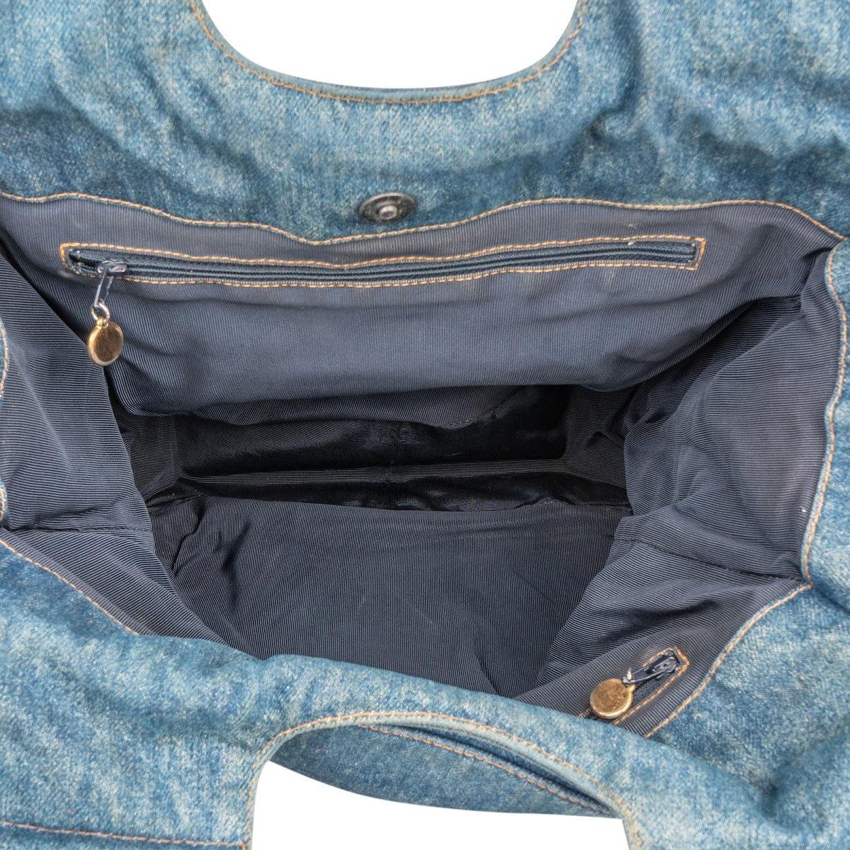 Chanel CC Tortoise Handle Tote aus Denim – Ansicht 9