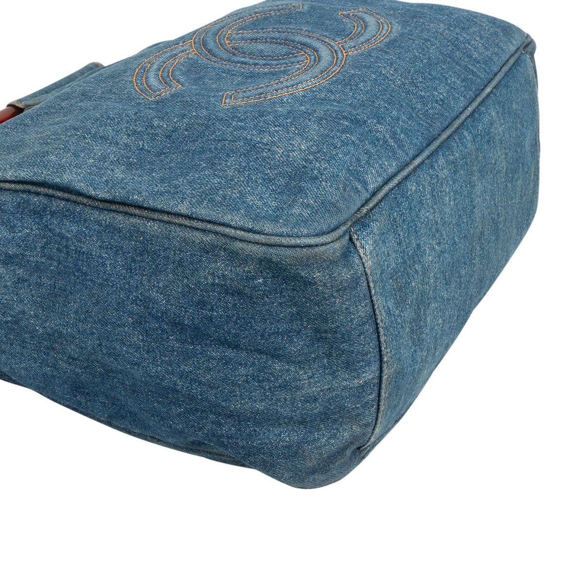 Chanel CC Tortoise Handle Tote aus Denim – Ansicht 8