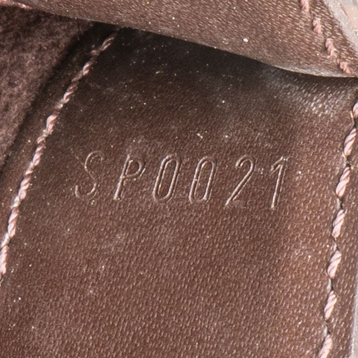 Louis Vuitton Demi Lune aus braunem Epi-Leder – Ansicht 10