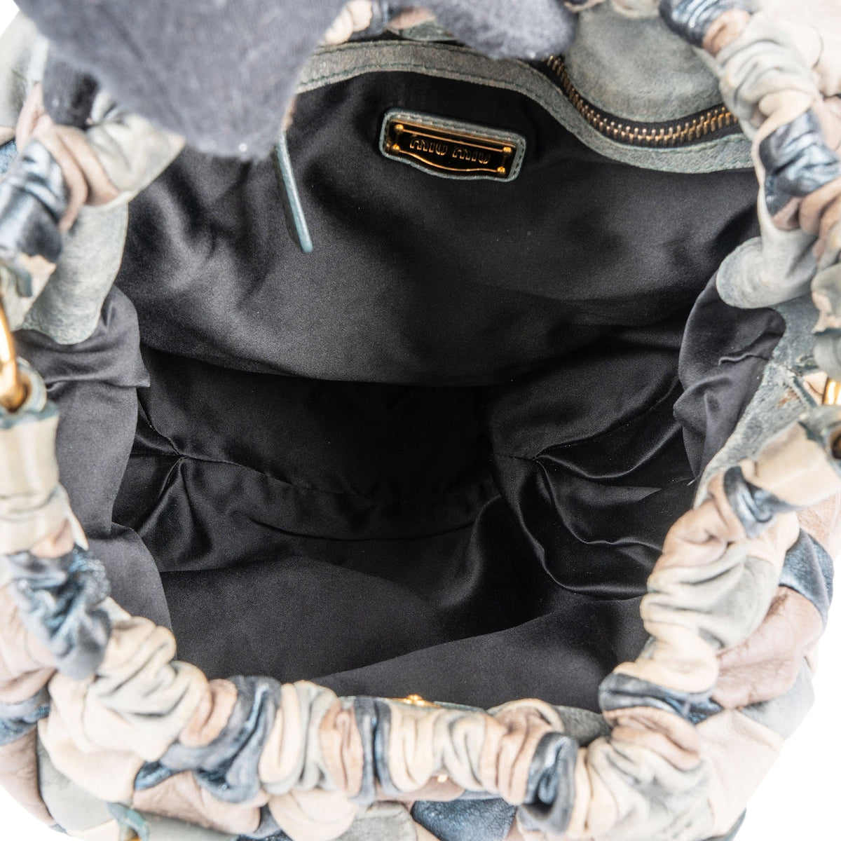 Miu Miu Patch aus mehrfarbigem gestepptem Vitello-Lux-Leder – Ansicht 9